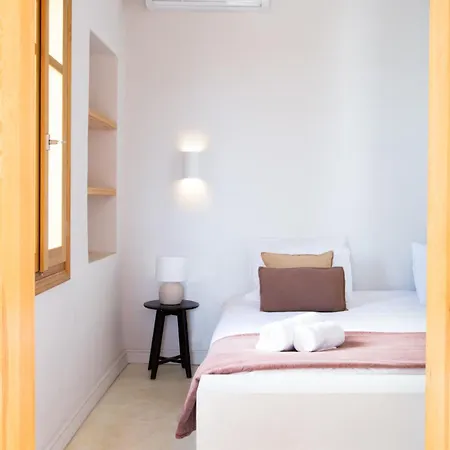 Plaka 16 - 'the Island' - Drepano, Nafplio Дрепанон